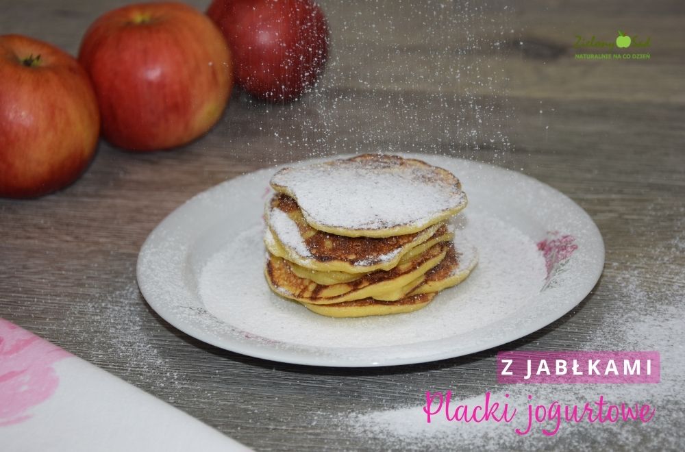 Placki jogurtowe z jabłkami
